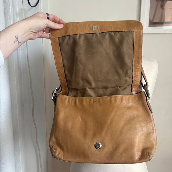 Vintage Coach Hampton Flap Bag #9570 Tan Leather Shoulder Bag Y2K - Picture 3 of 8